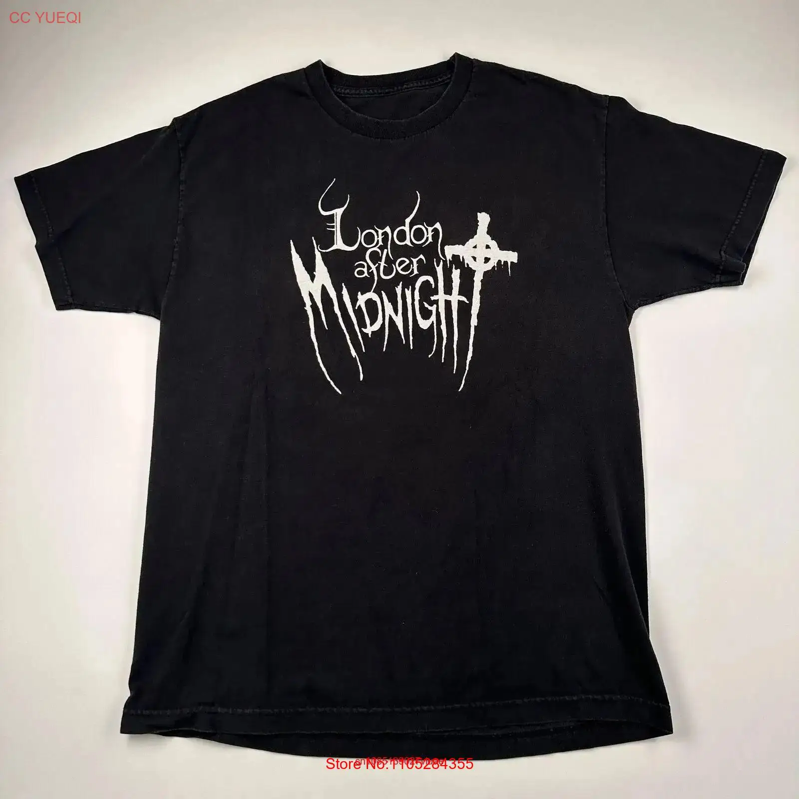 Vintage Fashion London - Vintage jaren 2000 London After Midnight