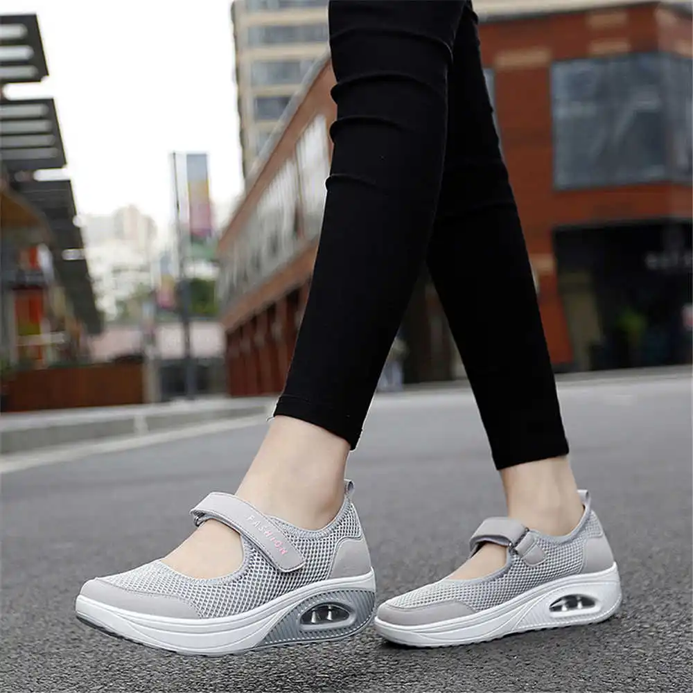 Vintage Fashion Resale - 36-41 Demi-seizoen Gekleurde Sneakers Loopschaatsen Basketbal