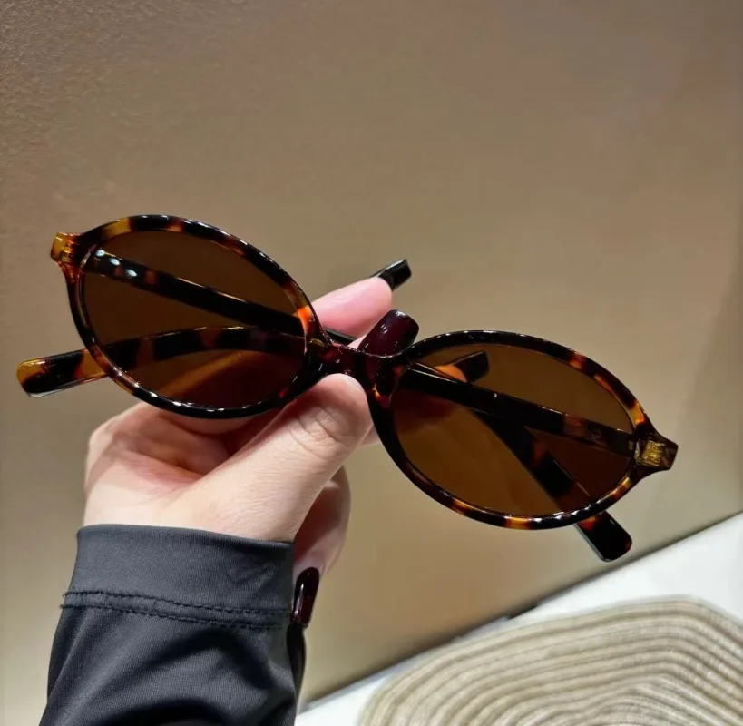 Nieuwe ovale zonnebril Klassie - Vintage Outdoor Fashion recensie en prijs