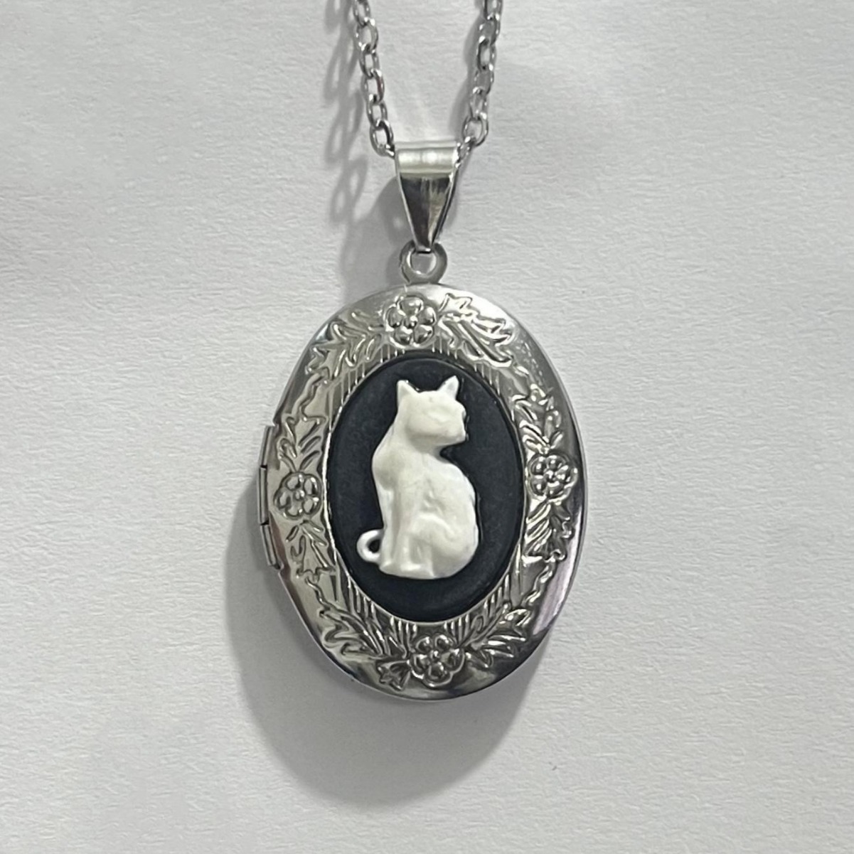 Vintage kattenhanger kettingen - Vintage Fashion Store recensie en prijs